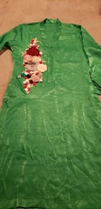 Pakistani / Indian Women's Green Velvet Silk Shirt with Bunches Eid , Party Wear - Picture 1 of 9