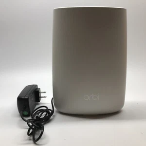 Netgear Orbi RBR50v2 Router AC3000 Tri-Band Mesh WLAN mit Kabeln getestet - Bild 1 von 7