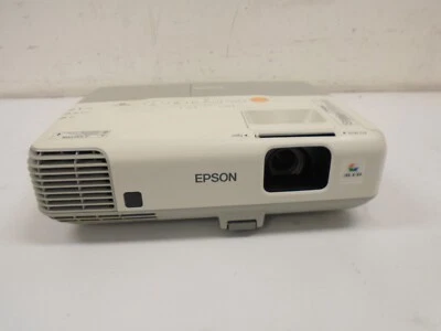Epson 3LCD Projector H382A - Image 1 of 4