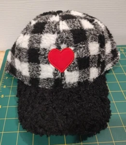 Black & White Sherpa Baseball Hat With Red Heart Logo - Picture 1 of 7
