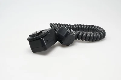Canon OC-E3 Off-Camera Shoe Cord #G149 - Image 1 of 4