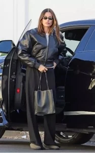 SUBU Tokyo black winter sandals padded puffer 39/40 unisex Seen on Hailey Beiber - Picture 1 of 7