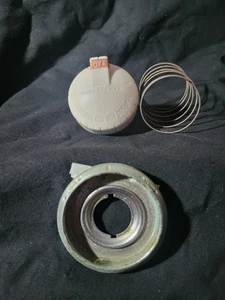 Vintage O'Keefe & Merritt  Stove OVEN Control Knob Robertshaw R7 - Picture 1 of 6