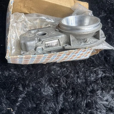 VOLKSWAGEN OEM SCIROCCO GOLF CABRIOLET NUEVO STOCK ANTIGUO DISTRIBUIDOR DE INYECCIÓN DE COMBUSTIBLE Foto 1 de 4