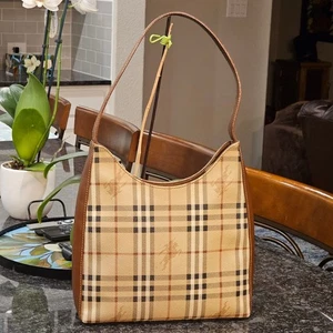 Burberry Vintage Y2K Haymarket Horseferry Shoulderbag w/Insert Added - Picture 1 of 16
