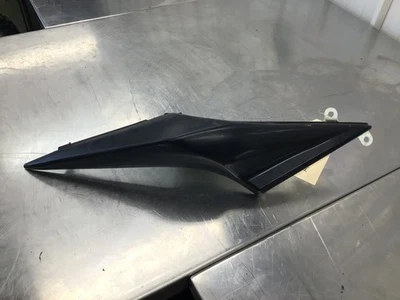 2011 Kawasaki Ninja 250R EX250J RIGHT REAR BACK TAIL FAIRING COWL SHROUD - Imagem 1 de 4