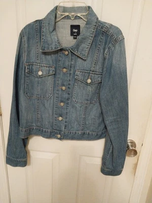 Gap Light Wash Denim Crop Style Jacket Size L - Image 1 of 4