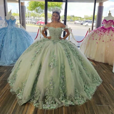 Vestidos de baile verdes Quinceanera 3D apliques florais sem costas aniversário de 16 anos - Imagem 1 de 4