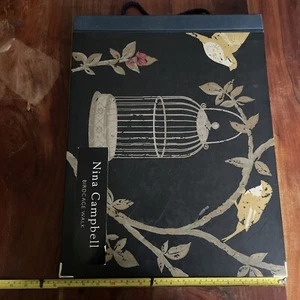 Libro de muestra de papel tapiz Nina Campbell jaula de pájaros paseo arte/artesanía/enmarcado/upcycling - Imagen 1 de 20