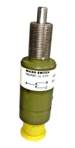 Honeywell 1CH32RB Plunge Snap Action Microswitch, 4A, new (U) - Picture 1 of 8
