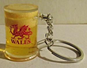 F) KEYRING PLASTIC BEER TANKARD WALES WELSH DRAGON LIQUID PUB CLUB DRINK - Picture 1 of 2