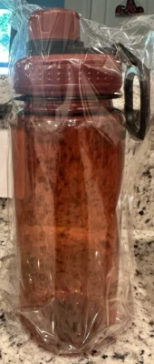 27 OZ. Botella de agua de plástico reutilizable con tapa atornillable Foto 1 de 4