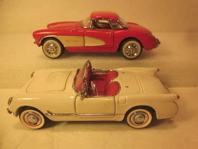 FRANKLIN  MINT 1/43 DIECAST LOT/2  C- 1  CORVETTES, WHITE 1953 & RED 1957 - Image 1 of 4