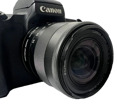 Canon EOS M50 Digitalkamera 24.1MP inkl. EFM 18-55mm F/3,5-5,6 IS STM Schwarz L3 - Bild 1 von 4