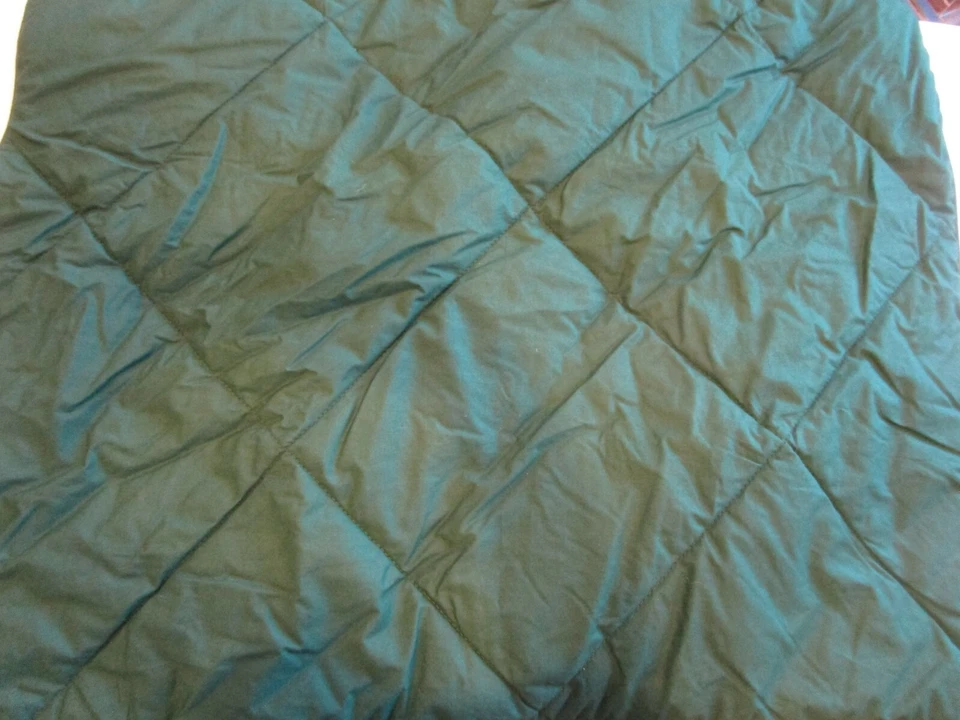 Edredón Pottery Barn Teen sólido estándar falso acolchado verde nuevo con etiqueta Foto 1 de 1