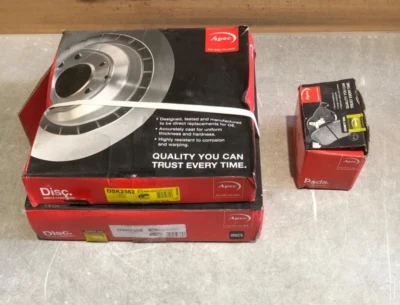 1999-2005 TOYOTA YARIS ПЕРЕДНИЕ ТОРМОЗНЫЕ ДИСКИ И КОЛОДКИ КОМПЛЕКТ APEC DSK2362 PAD1116 255 ММ - Изображение 1 из 4