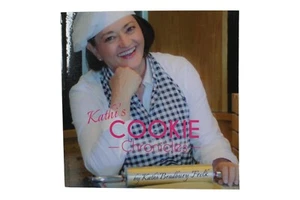 Kathy's Cookie Chronicle's 44 Curated Recipes - Kathi Bradbury Frelk SIGNED - Imagen 1 de 3