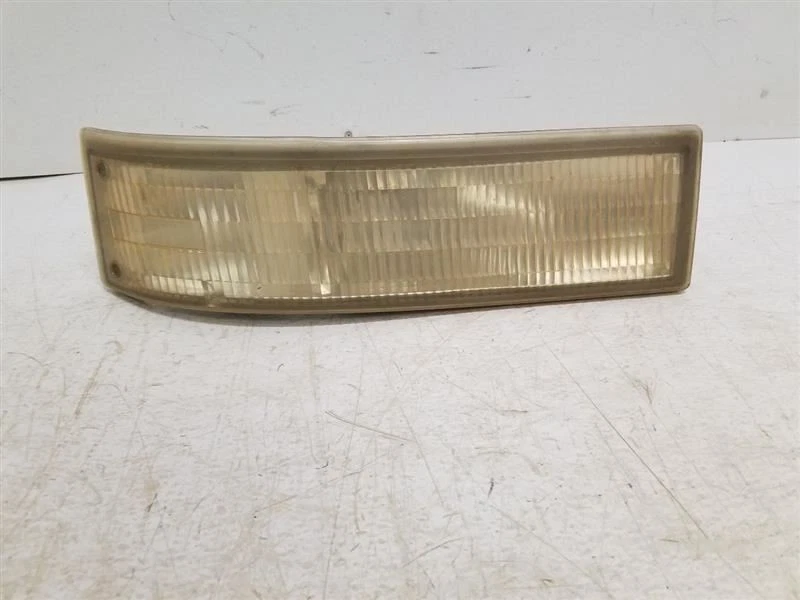 Driver Corner/Park Light Park Lamp-turn Signal Fits 95-05 SAFARI (GMC) 200650 - Image 1 of 4