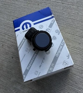 Park Assist Camera Control Module Mopar 6MK25TZZAA Dodge Jeep Chrysler - Picture 1 of 5