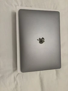 Apple MacBook Air 13.3" (128GB SSD, Intel Core i5 8.ª Generazione, 1.6 GHz, 8GB) - Afbeelding 1 van 5