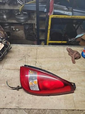 Luz trasera para pasajero derecho Suzuki Aerio 2002-2004 luz trasera luz trasera fabricante original Foto 1 de 4