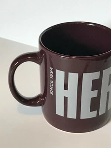 Taza de café Hershey's Chocolate 1984 con logotipo plateado de gran tamaño marrón - Imagen 1 de 6