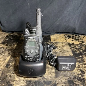 Motorola Talk About T5420 Recreational Two Way Radio with charger - working 100% - Picture 1 of 5