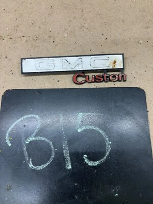 1967 1968 CHEVROLET GMC C10 K10 K30 C30 ROUGH GMC CUSTOM GLOVE BOX DOOR EMBLEM - Image 1 of 4