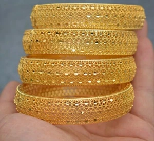 24K Dubai Gold Plated Bangles Set of 4 Clasp Opening Size 2.4 FREE SHIPPING - Picture 1 of 4