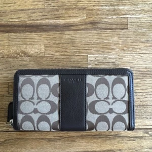 Neu ohne Etikett Coach Signagure Geldbörse mit Monogramm - Bild 1 von 4