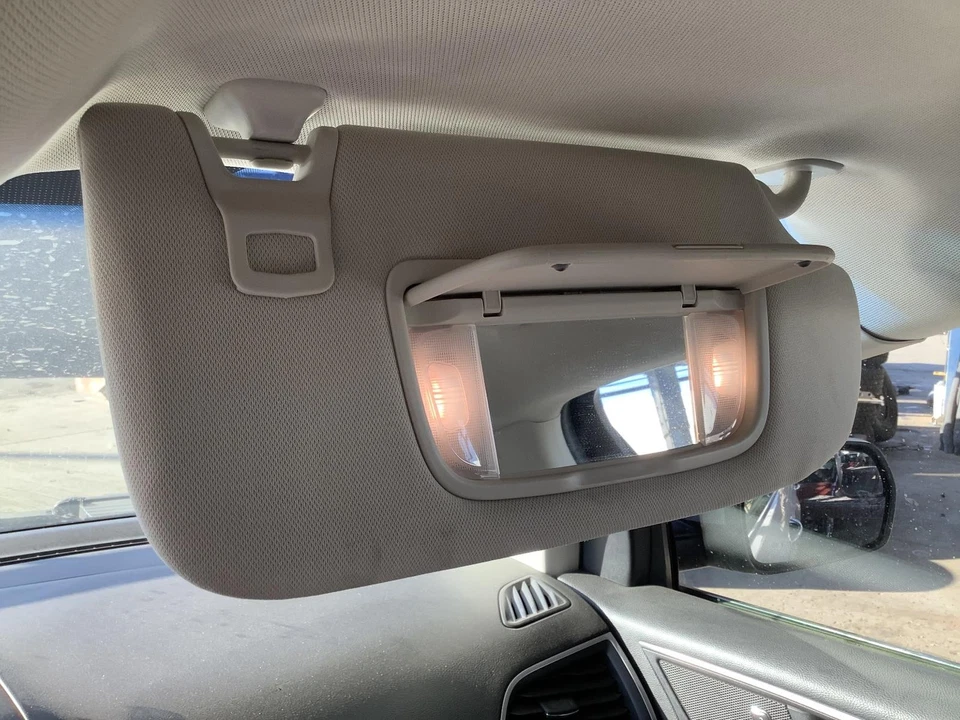 Used Right Sun Visor fits: 2016 Ford Edge illuminated w/o sunroof Right Grade A Foto 1 de 4