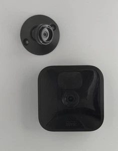 Blink BCM00400U Add-On Indoor/Outdoor Überwachungskamera schwarz mit Halterung ohne Akku - Bild 1 von 2