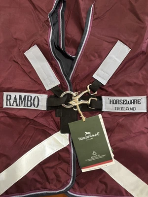 Manta impermeable Rambo Wug 1680D Med/Lite 50 g para caballos - 72" - Borgoña Foto 1 de 4