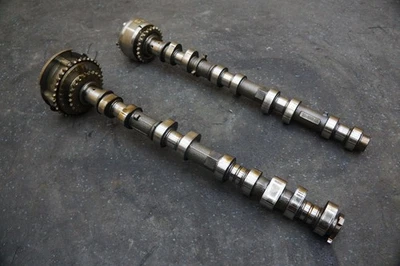 Juego de 2 árboles de levas de entrada de motor 1305338070 1305438070 OEM Lexus RC F 2015-17 Foto 1 de 4