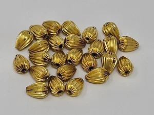 25 pcs VTG 12mm Brass Gold Metal Serrated Fluted Teadrop Beads Crafts Jewelry - Picture 1 of 2
