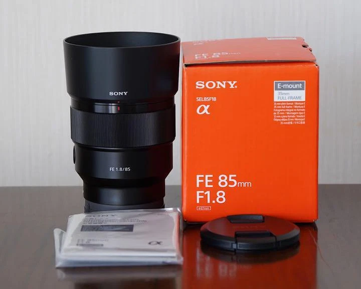 SONY FE 85mm F1.8 Lens for E Mount Full Frame SEL85F18 Boxed - Image 1 of 4