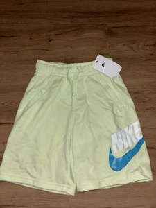 NIKE BOYS HBR FLEECE SHORTS SIZE MEDIUM NWT $30 - Picture 1 of 2