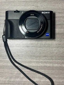 Sony Cyber-Shot DSC-RX100V RX100M5 fotocamera digitale compatta schermo pieghevole -95% nuovo - Foto 1 di 6