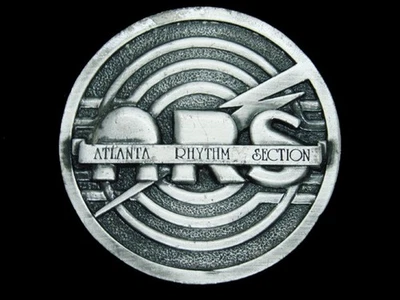 TB09163 VINTAGE 1977 **SECCIÓN RÍTMICA DE ATLANTA** HEBILLA DE CINTURÓN CONMEMORATIVA DE MÚSICA Foto 1 de 2