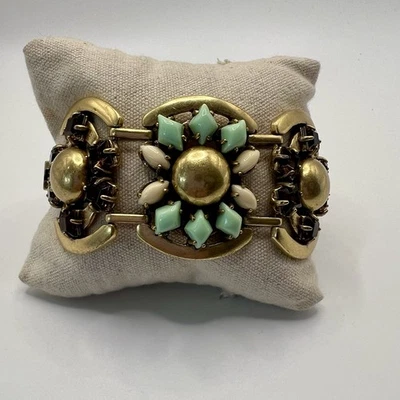 Brazalete Stella & Dot Verde Blanco Cabujón Y Estrás Oro “Extensor” Foto 1 de 4