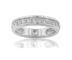 1.00 CT TW Round Cut Diamond Wedding Band Ring 18 kt - Picture 1 of 3