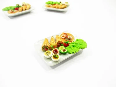 1:6 Dollhouse Miniatures Food Grilled Taco Meat Wrap Steak on Plate 14678 - Image 1 of 4