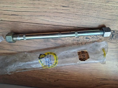 Axe de bras arrière Peugeot 304 - Réf 513229 - Photo 1/3