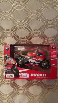 Yamaha YZR-M1 2007 #46 Valentino Rossi – NewRay 1:12 Die-Cast (fuori produzione) - Immagine 1 di 4