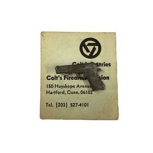 1970s Vintage Colt Industries Firearms Division 1911 A1 Lapel Hat Pin On Card - Bild 1 von 6