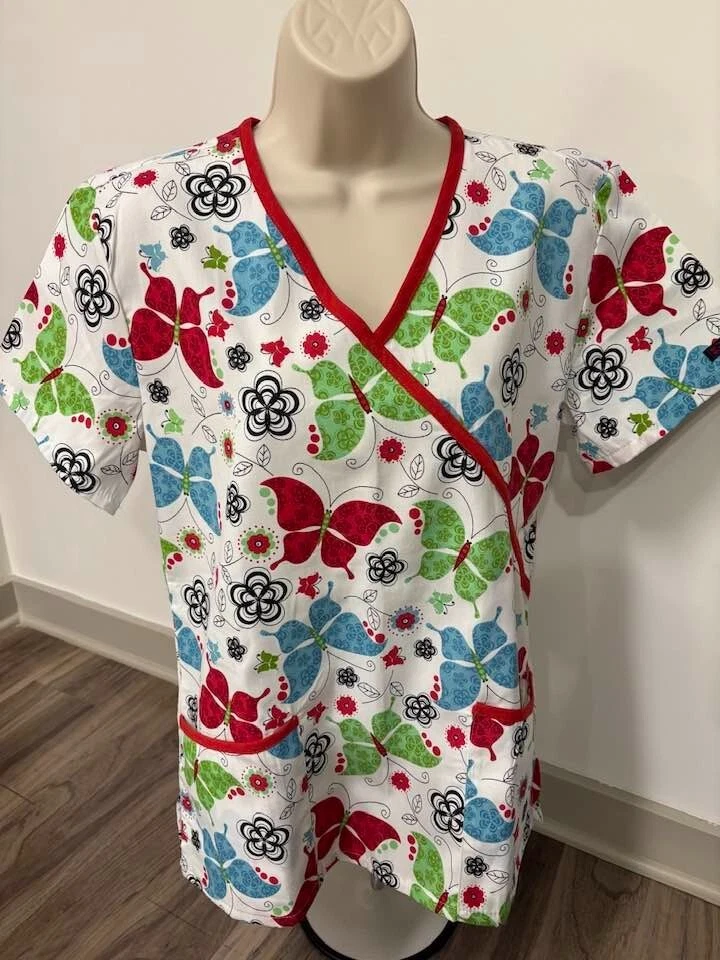 BEVERLY HILLS WOMENS SCRUB TOP SMALL BUTTERFLIES - Image 1 of 1