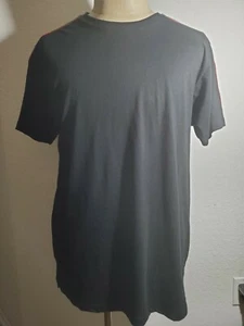 Men's Black Green Red Short Sleeve crew neck Fashion Shirt NEW LARGE - Picture 1 of 2