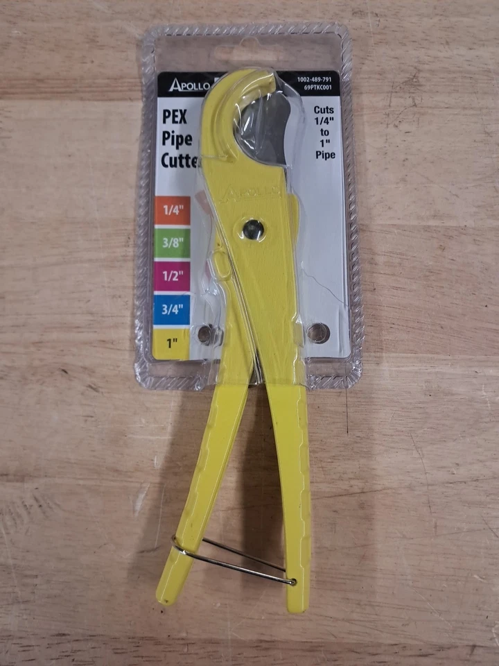 Apollo 69PTKC001 Pipe Cutter Reversible Blade Spring-Loaded Handle 1/8"- 2" OD - Image 1 of 1