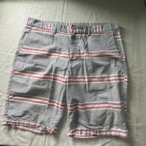 Old Navy Shorts Men’s 36 Muted Red White Blue Patriotic Stripe Flat Front Cotton - Picture 1 of 10