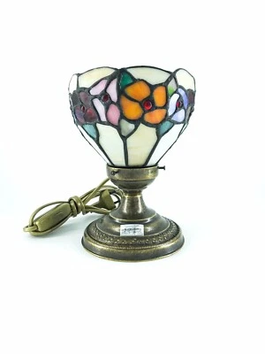 Lampada da appoggio in ottone anticato con vetro stile Tiffany vari colori tavol - Immagine 1 di 2